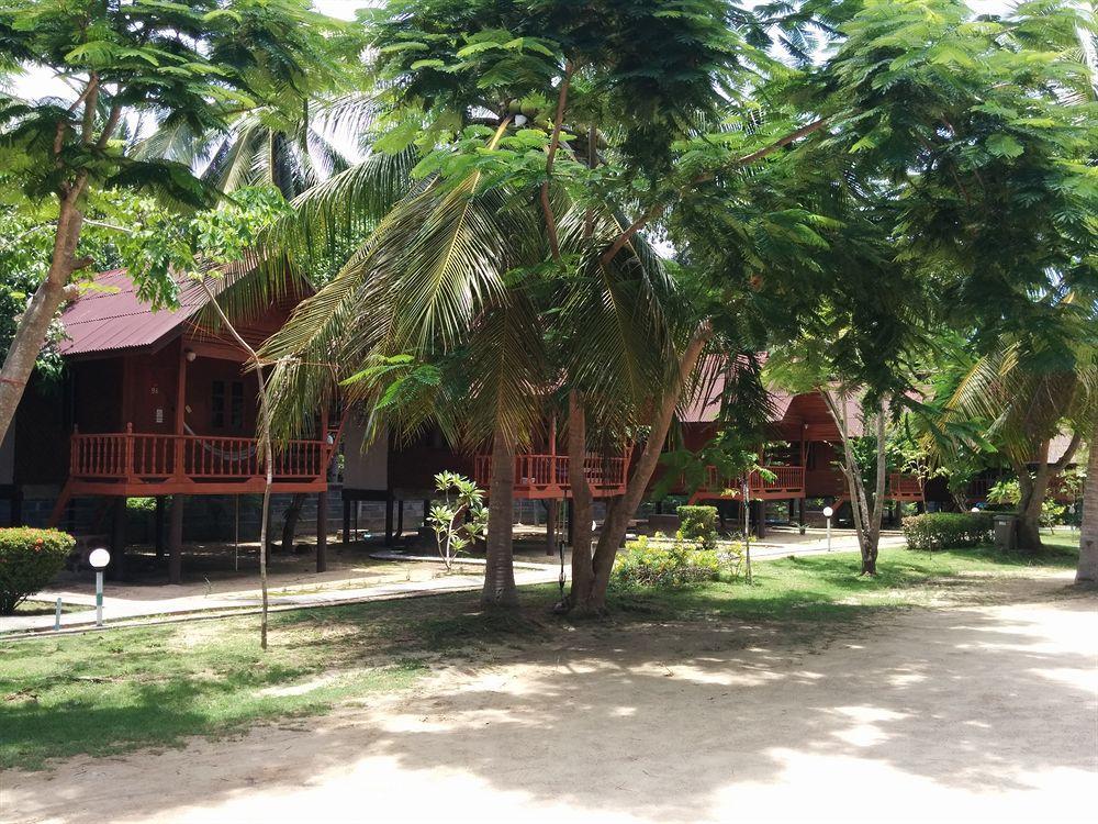 รีสอร์ท บ้านใต้ รีสอร์ท