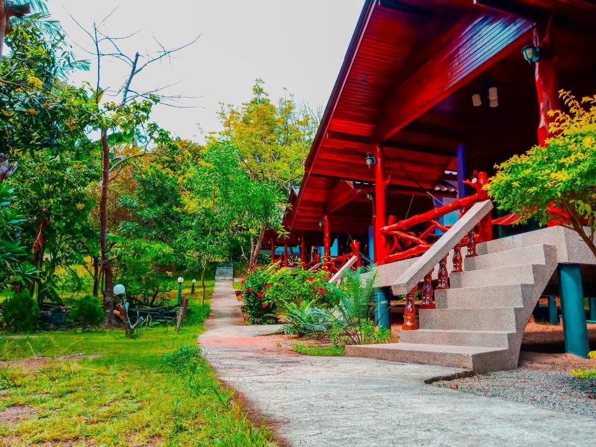 บ้านใต้ รีสอร์ท รีสอร์ท