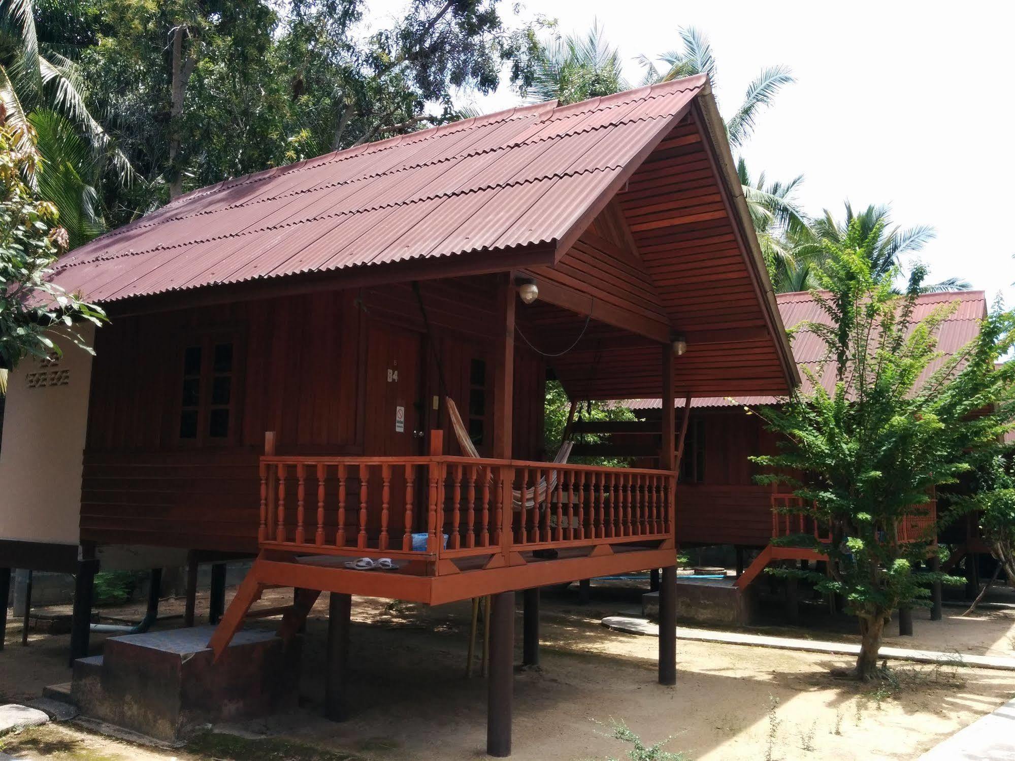 บ้านใต้ รีสอร์ท 2* บ้านใต้