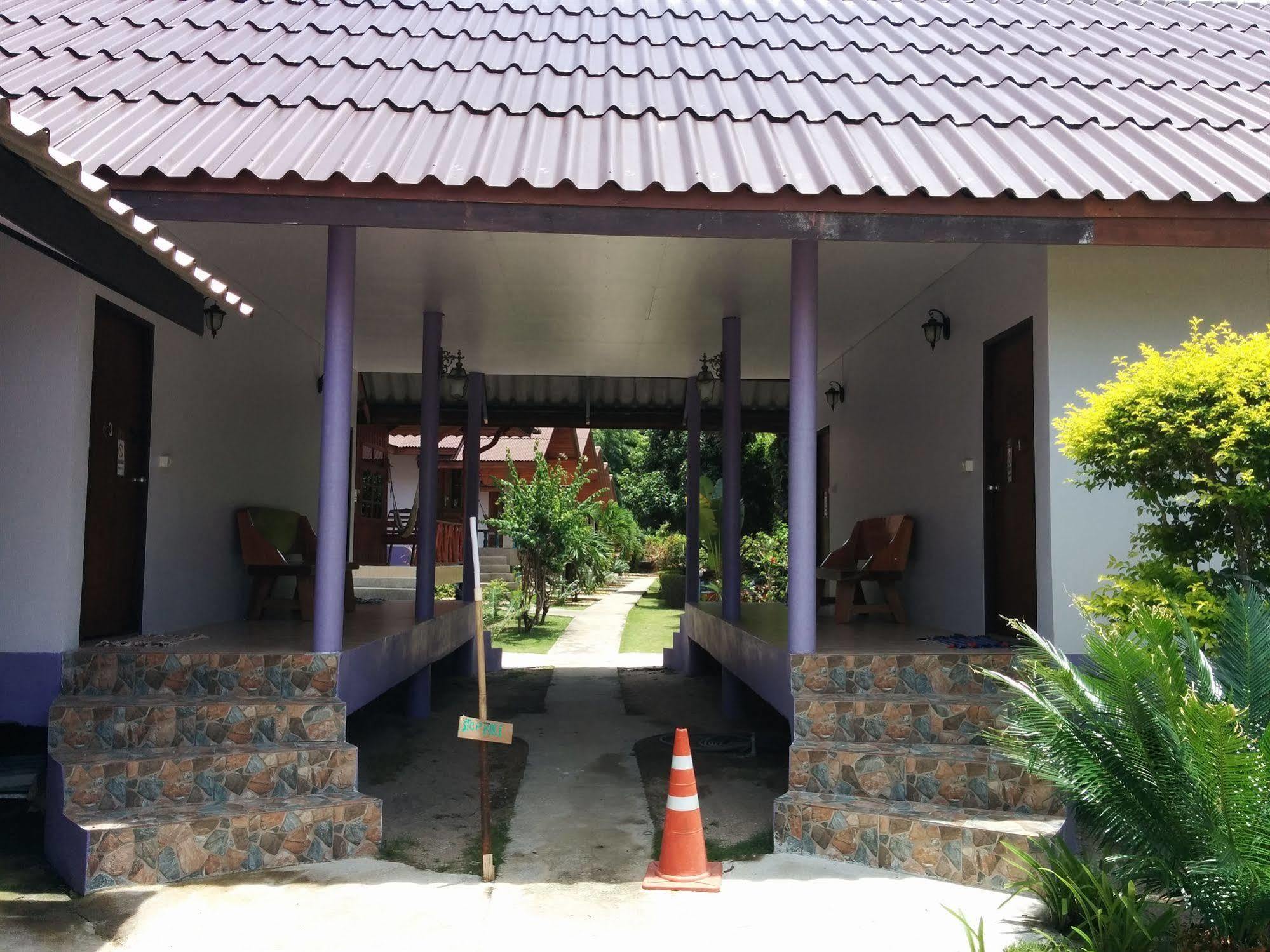 บ้านใต้ รีสอร์ท รีสอร์ท บ้านใต้