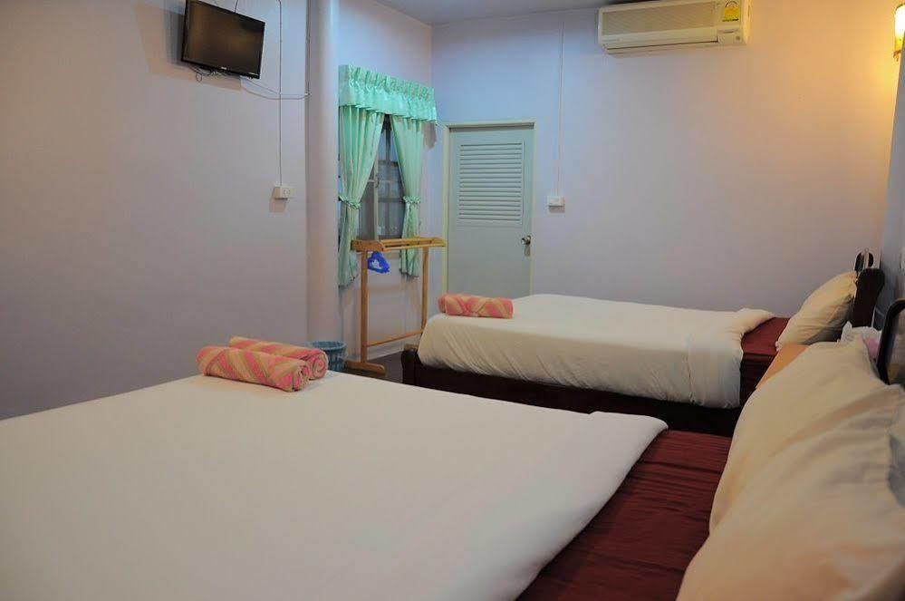 รีสอร์ท บ้านใต้ รีสอร์ท 2*
